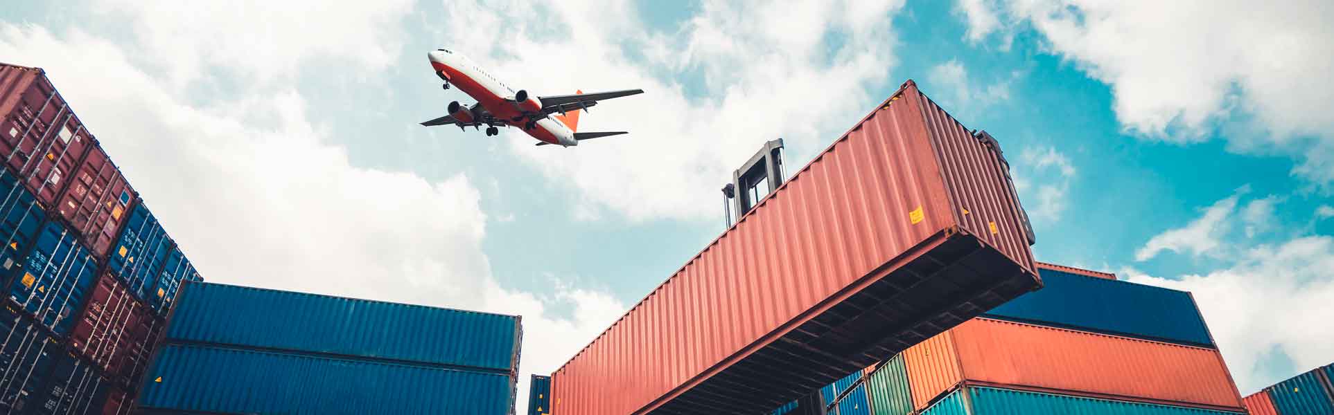 Air Freight vs Ocean Freight: Speed, Cost & Tracking image